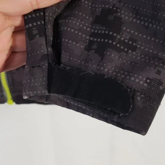 Children's Black and Gray Camo Jacket with Neon Accents - Picture 4 of 10